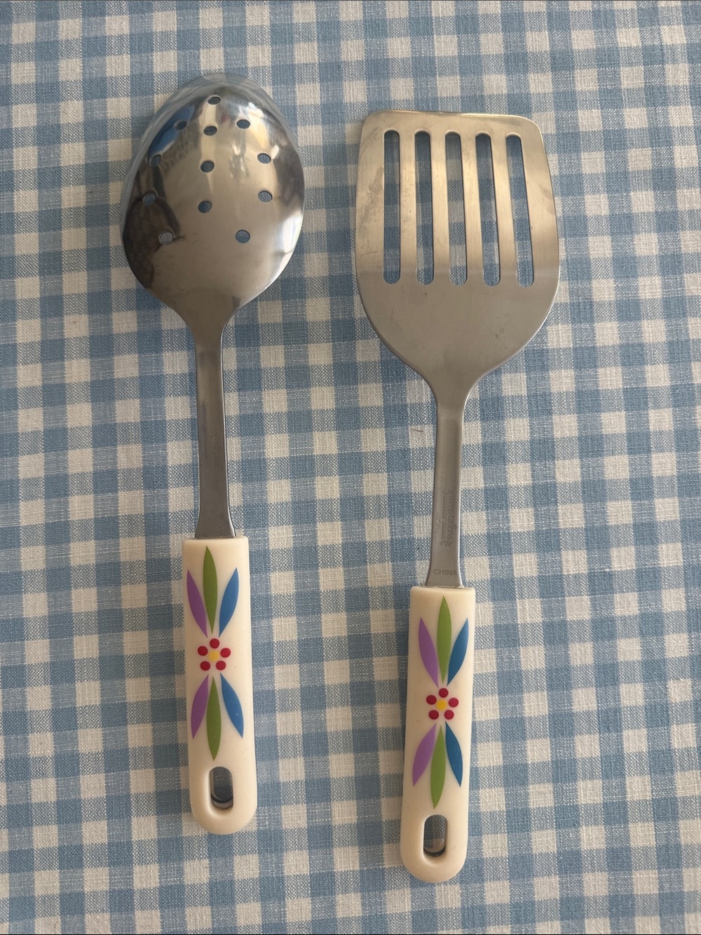 Temp-tations Silicone & Metal Slotted Dotted Serving Spoon & spatula- floral